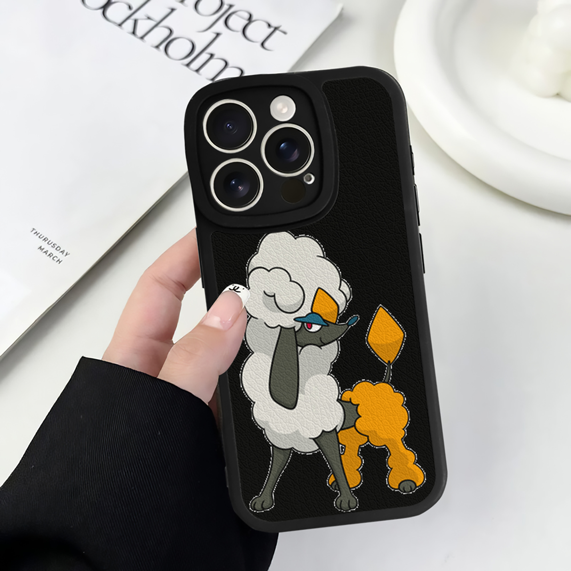 （画像用） ポケットモンスター Pokémon 【iPhone 16シリーズ対応】シリコンスマホケース（レザー調） 材質：シリコン